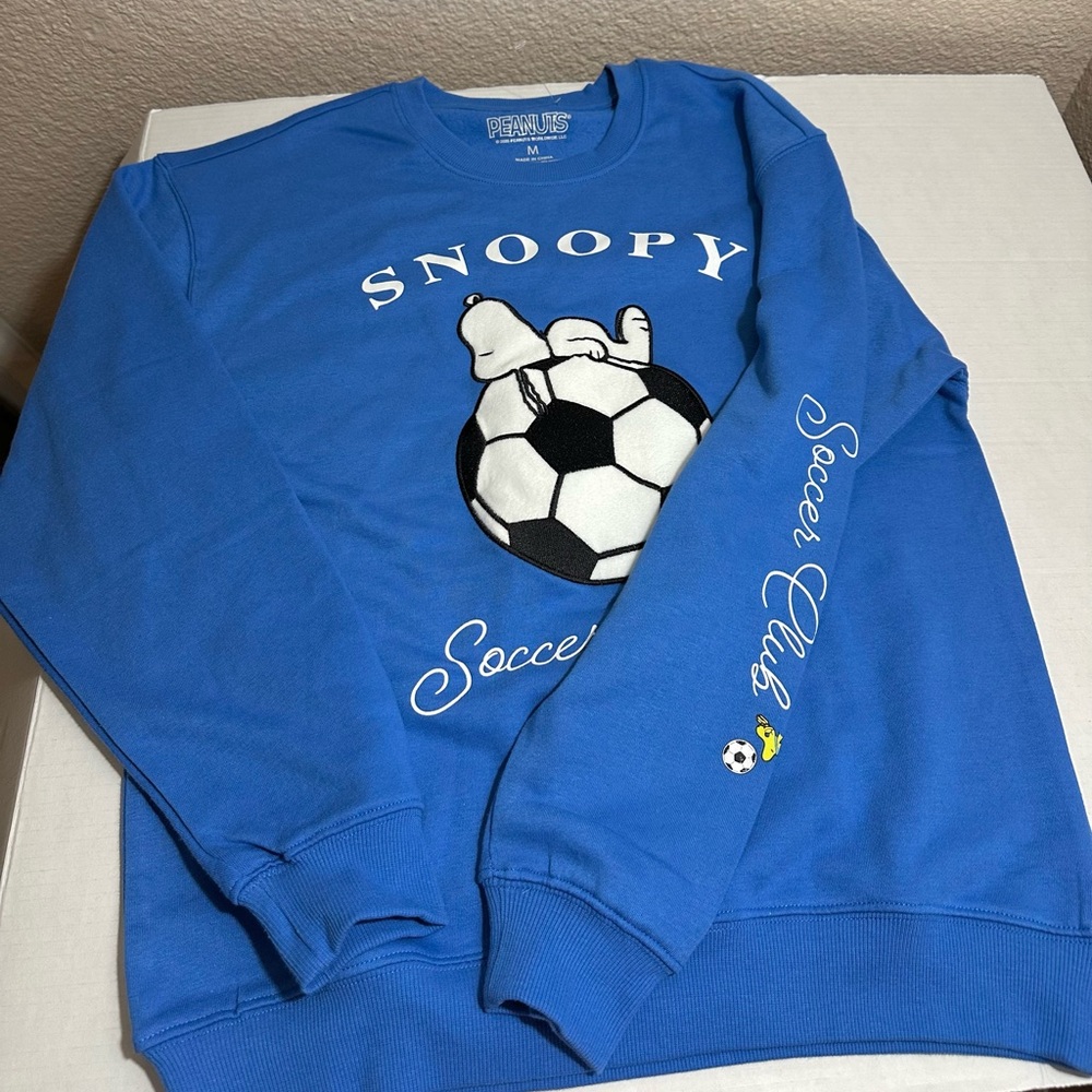 Peanuts Snoopy Soccer Club Royal Blue Sweatshirt.NWOT